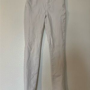 White Skinny Pants by Vera Wang